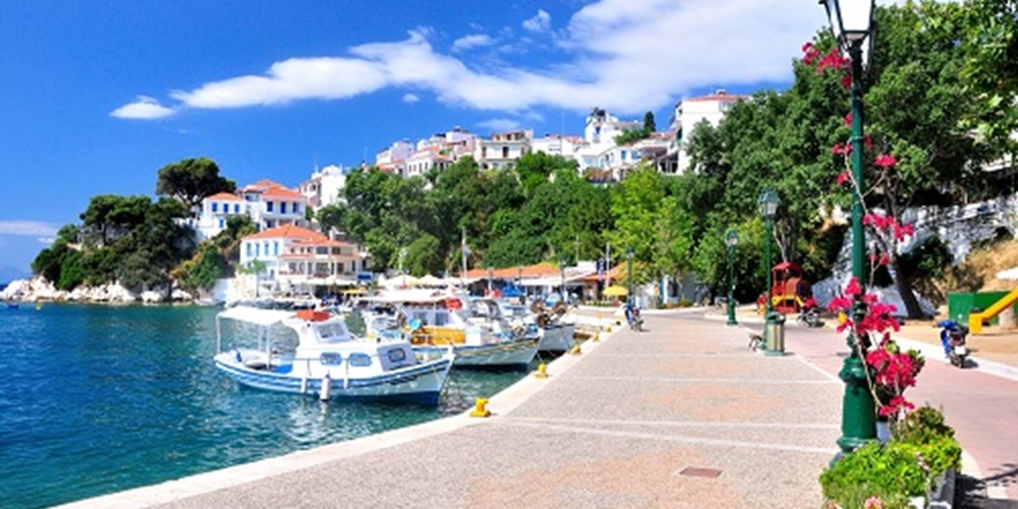 Skiathos and Alonissos, island hopping around the Greek Islands