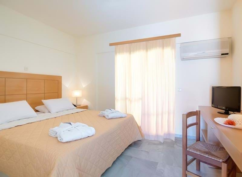 Mare Hotel Apartments in Aghios Nikolaos, Crete | Olympic Holidays